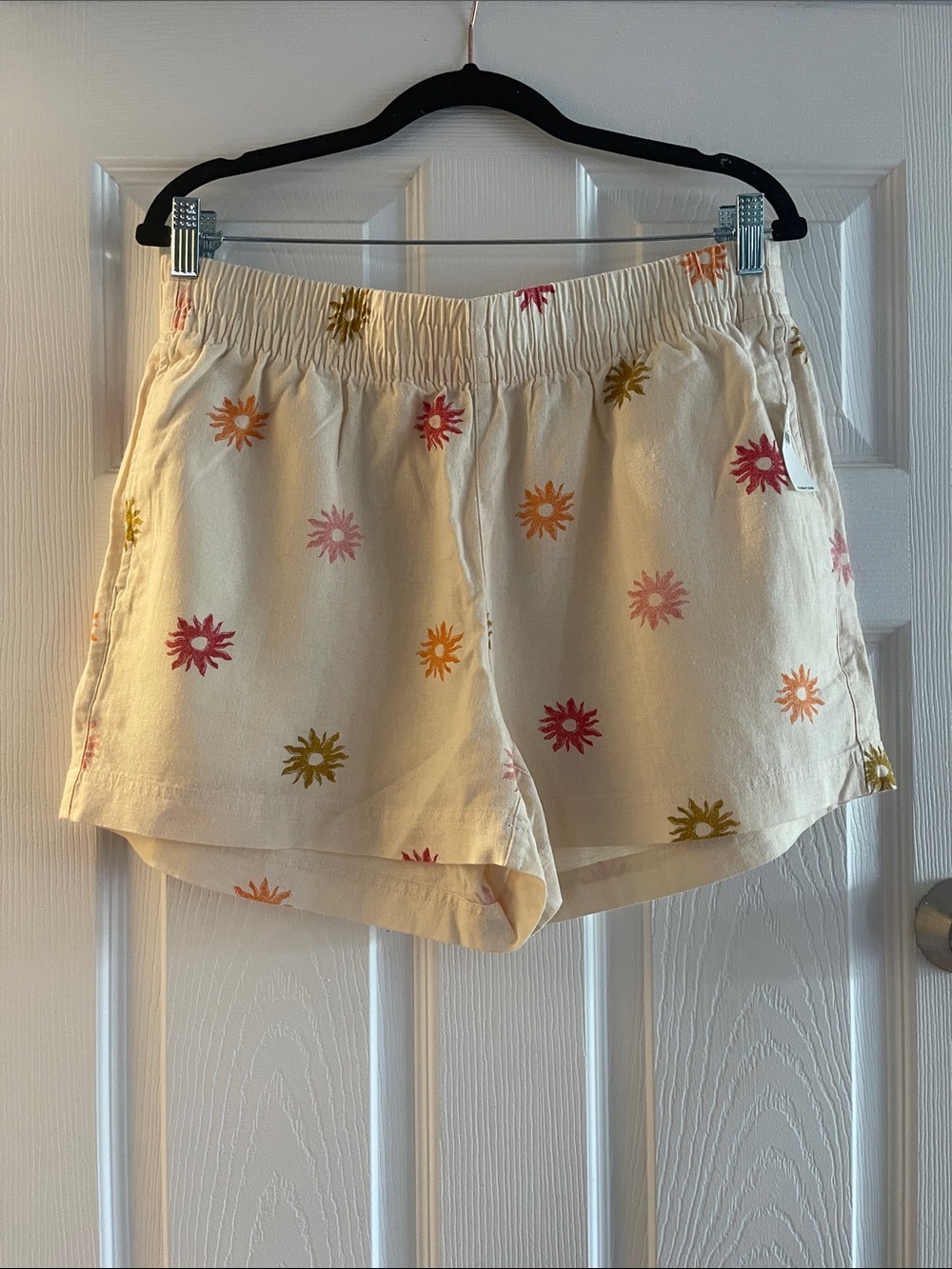 Old Navy Cream Floral-Print Elastic Waist Women's Shorts NWT